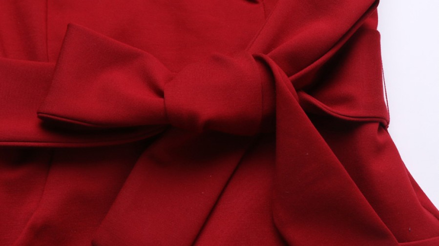 Raudona  suknelė su kaspinu ir kišenėmis XL  (VIN1167_1)